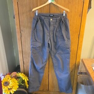 122 Men's Gray Cargo Pants